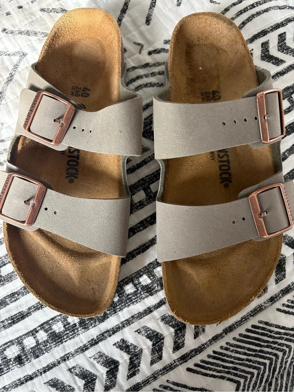 Unisex/ Birkenstock Arizona Two-Strap Sandal - Taupe with Rose Gold Buckles